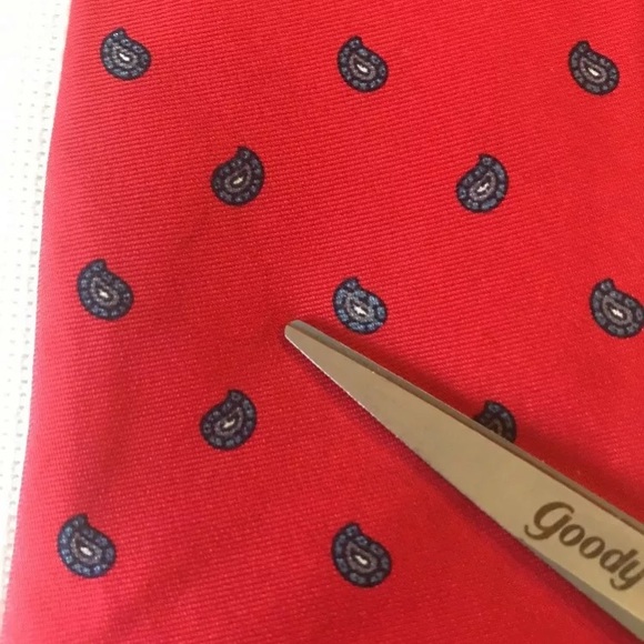 Brooks Brothers Makers Red Paisley Tie 100% silk - Picture 7 of 7